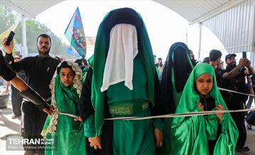 پیاده‌روی زائرین اربعین حسینی در مسیر نجف به کربلا 9