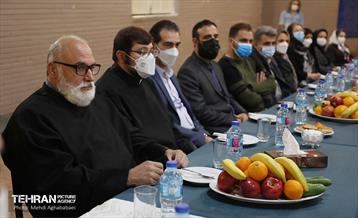 نشست صمیمانه شهردار منطقه 8 با نخبگان جامعه ارامنه 17