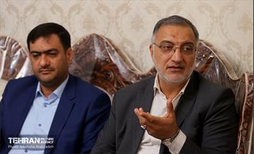 دیدار شهردار تهران با خانواده شهید دارابی 8