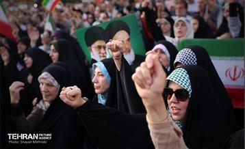 اجتماع مردمی در اعتراض به حمله آمریکا به تاسیسات هسته‌ای ایران 6