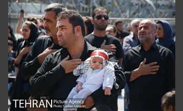 عزاداری تاسوعا در میدان امام حسین(ع) 10