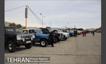 بزرگترین همایش اتومبیلهای دو دیفرانسیل تهران‎ 1