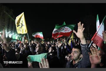 عزاداری هفتمین شب شهادت رهبر انقلاب در میدان دوم نازی آباد 16