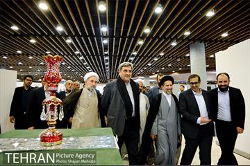 بازدید شهردار تهران از نمایشگاه عطر سیب 4