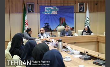 تجلیل از بانوان مرکز ارتباطات شهرداری تهران 21