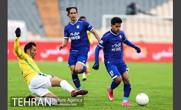دیدار تیم‌های فوتبال استقلال و صنعت نفت آبادان  7