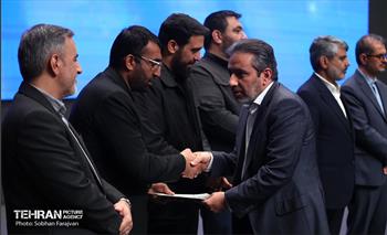 آیین تجلیل از برگزیدگان فصل تابستان مناطق ۲۲ گانه 2