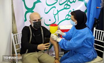 مرکز واکسیناسیون شهر سالم در منطقه 16 تهران 11