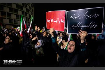 مراسم عزاداری شهادت رهبر انقلاب اسلامی در میدان ولیعصر(عج)