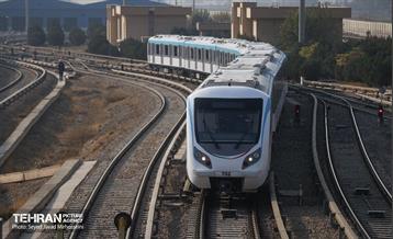 آیین بهره برداری از ۲ رام قطار ساخت داخل 47
