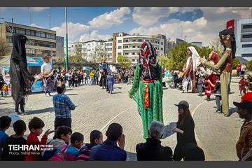 جشن بهار اولی‌ها با عروسک‌های غول پیکر 14
