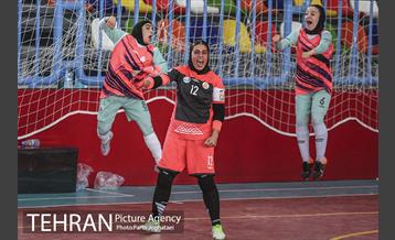 دیدار دو تیم فوتسال زنان سایپا و ملی حفاری 11