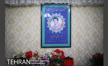 دیدار شهردار تهران با مادر شهیدان خالقی پور 9