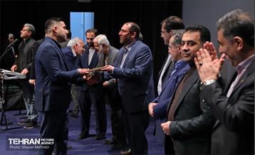 آیین تجلیل از همکاران نمونه شرکت خودرو سرویس شهر 26