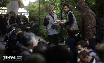 پویش ماه مهربانی و برپایی سفره کریمانه در منطقه 6