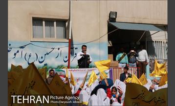 اهدای هدایای ویژه به دانش آموزان دبستان دخترانه شهید خوشنویسان 8