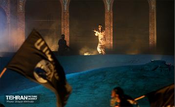 نمایش بزرگ میدانی «تنهاتر از مسیح» 45