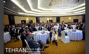 اجلاس معرفی فرصت های سرمایه گذاری شهر تهران با حضور شهردار تهران 5