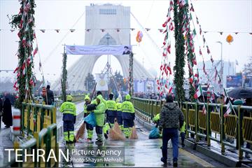 خدمات شهرداری تهران در پایان راهپیمایی یوم الله 22 بهمن 11