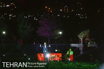 ویژه برنامه شب فیروزه ای در دریاچه شهدای خلیج فارس  28