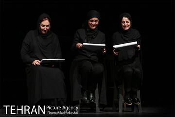 نمایشنامه خوانی کوکوی کبوتران حرم‎ 10