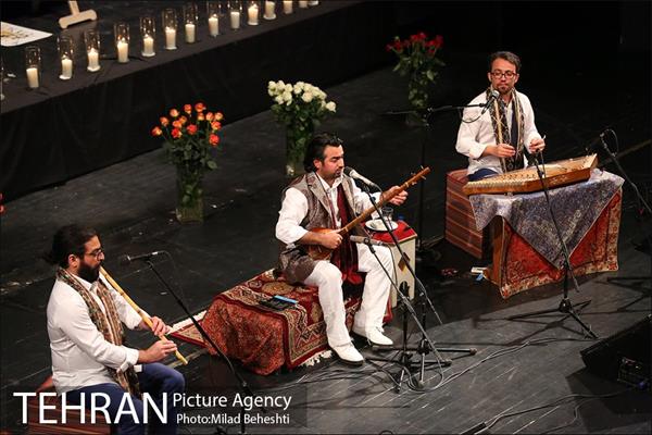 کنسرت همای و گروه پرواز‎ 16