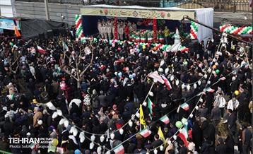 راهپیمایی ۲۲ بهمن در تهران - ۱ 4