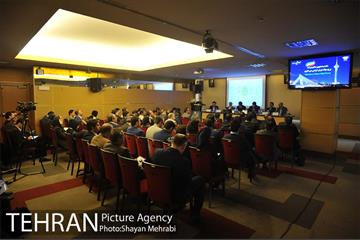 پنل اینترنت اشیا با حضور مهندس فرجود در هفتمین همایش سالانه بانکداری الکترونیک و نظام های پرداخت 26