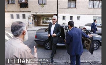 دیدار شهردار از خانواده شهید طباطبایی نیا 1