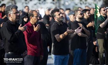 آیین بدرقه جاماندگان اربعین در میدان امام حسین(ع) 17