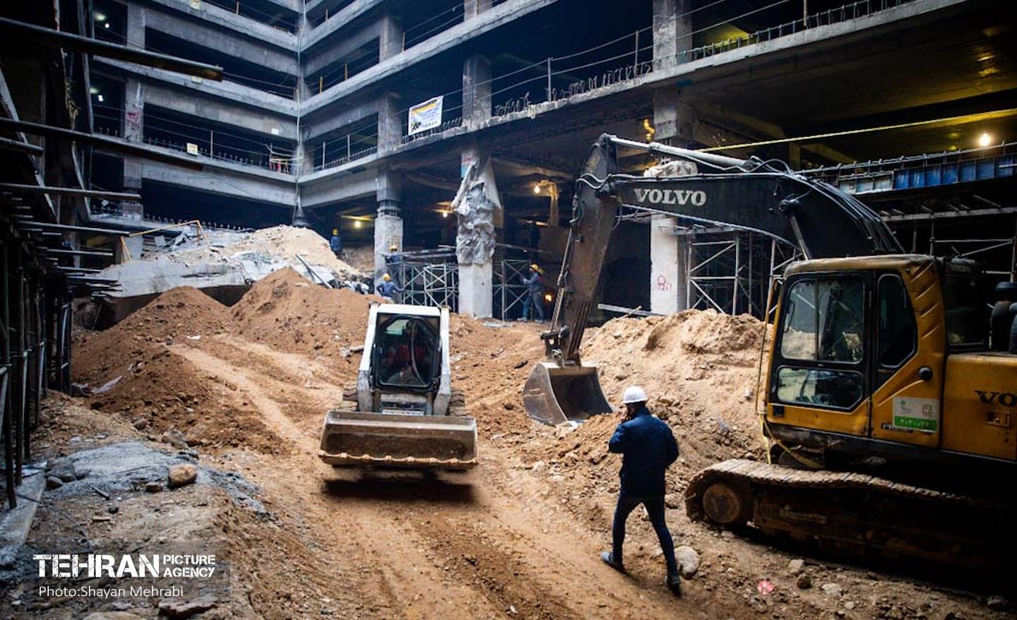 اینجا کارگاهه؛ پارکینگ طبقاتی نیایش 28