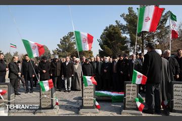 مراسم تشییع مرحوم محمدهادی چمران برادر مهدی چمران 36
