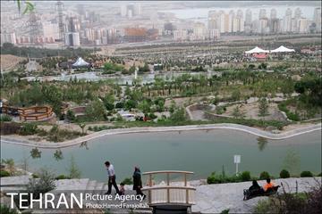عصر تابستانی در بوستان آبشار تهران 6