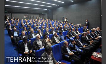 نشست هم اندیشى شهردار تهران با سفرا و رؤساى نمایندگى هاى جمهورى اسلامى ایران در خارج از کشور 8