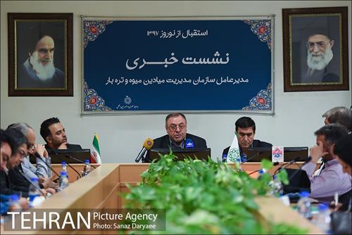 نشست خبری مدیر عامل سازمان مدیریت میادین و تره بار 6