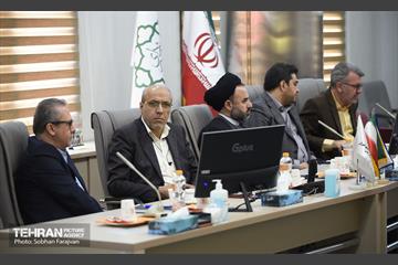 بازدید اعضای شورای اسلامی شهر تهران از شرکت واگن‌سازی تهران 26
