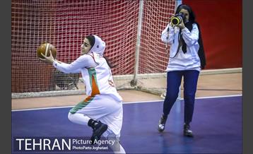 دیدار تیم های بسکتبال مهرام و گاز تهران 19