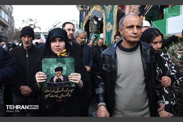 تشییع پیکر ۱۰۰ شهید مردمی و مدافع امنیت در تهران 18