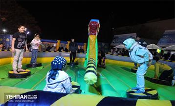 ویژه برنامه «مهمونی شهر» در باغ‌راه حضرت زهرا(س) - 4 47