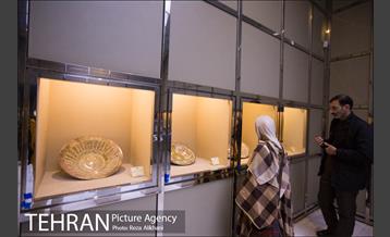 گشت و گذاری در موزه‌های ملی، آبگینه و نقاشی 13