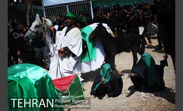 تعزیه ظهر عاشورا در حسینه نهاوندیان 8