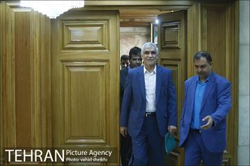 جلسه شورای شهر با حضور شهردار تهران 6