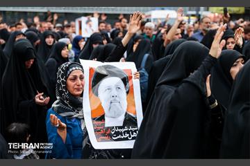 اجتماع مردم تهران در سوگ رئیس جمهور - 2 15