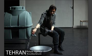 نمایش خداوند هایم را فراموش کرده است‎ 7