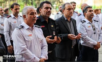 ادای احترام آتش نشان‌های تهران به شهدای جنگ ۱۲ روزه 36