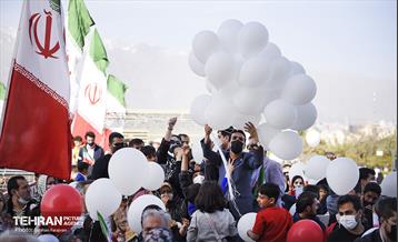 روز جمهوری اسلامی ایران در برج میلاد 13