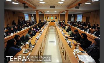 نشست اعضای شورا شهر با جمعیت جوانان شورای شهر 1