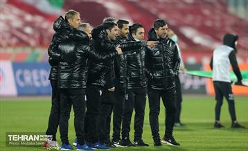 جشن و شادی بازیکنان و کادر فنی تیم ملی ایران پس از صعود به جام جهانی 2022