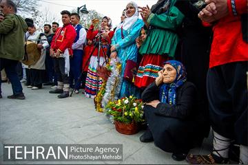 جشنواره نوروزگاه در میدان راه آهن 32