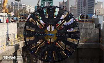 مونتاژ قطعه اصلی دومین دستگاه TBM خط 10 14